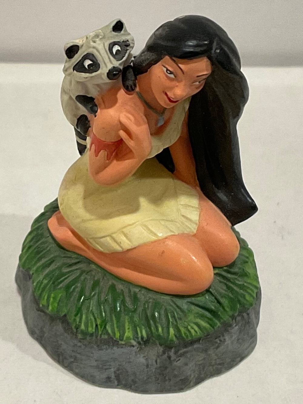 Lenox Disney Thimble Pocahontas  Pre Owned. Collector Card Included No Box